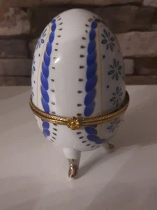 dekoratives Porzellan Schmuckei blau weiß goldverziert klappbar Art Faberge  - Bild 1 von 9