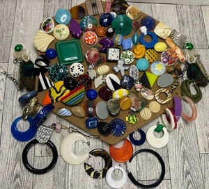 Vintage Mod JUNK jewelry lot Acrylic/ Plastic Single Earrings for Crafts 90+ Pc. - Picture 1 of 9