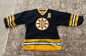 Bobby Orr #4, Boston Bruins CCM Throwback Jersey Size Medium. - Picture 1 of 5