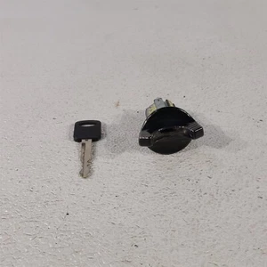 94-95 Mustang Ignition Set Cylinder Key Aa7320 - Picture 1 of 9