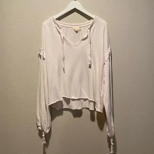 Nation Ltd Sweatshirt size large v neck puff sleeves off white - Bild 1 von 9