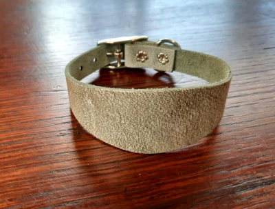 LEADTHEWAY LEATHER ITALIAN GREYHOUND/ WHIPPET PUPPY FITS SMALL NECK 9" (23CM) - 11" (28CM))