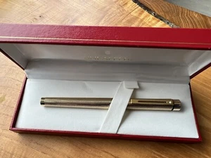 Sheaffer Targa 1011 Diamond Square Gold Plated Fountain Pen - Picture 1 of 11