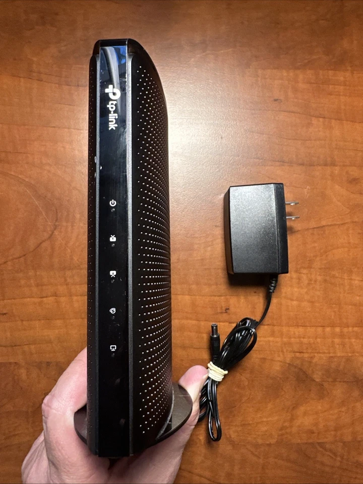 TP Link TC 7650 High Speed Cable Modem Up To 1000mbps DOCSIS 3.0  - Image 1 of 4