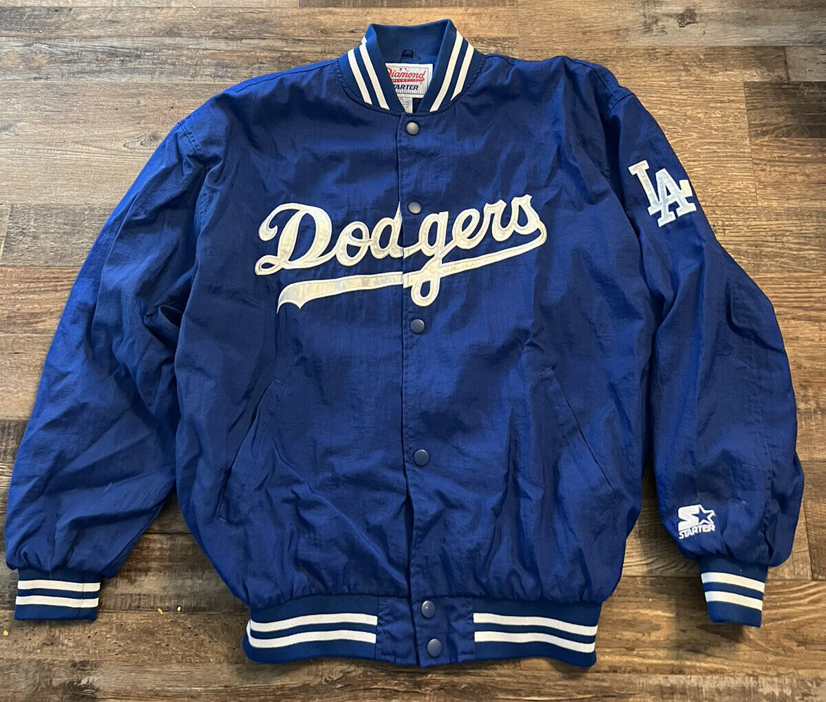 Preços baixos em Starter Los Angeles Dodgers Roupas e Preços baixos em Starter Los Angeles Dodgers Roupas e