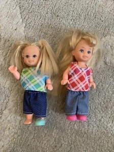 Set If 2 Vintage Simba 5" Dolls with Outfits & Shoes, Blond Hair, Blue Eyes - Picture 1 of 2
