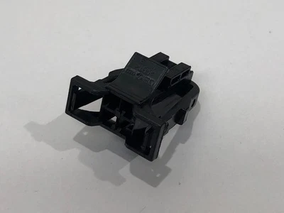 VW Polo Playa 6N Mk3 Saloon Rear Boot Lid Bulb Holder Wiring Connector New - Image 1 of 4