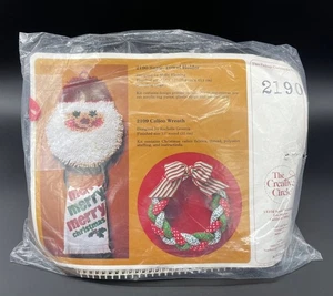 Vintage Christmas Craft Kit Santa Towel Holder 1980s The Creative Circle 2190 - Picture 1 of 8