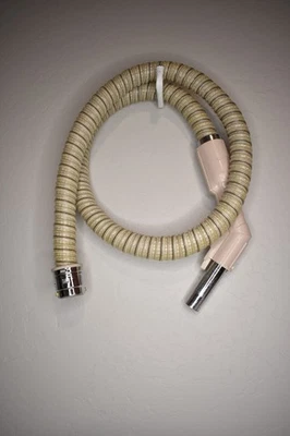 老式 Generic Electrolux 真空电动软管 棕褐色 — 第 1/4 张图片