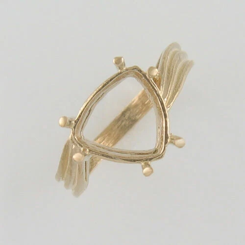 PRE-NOTCHED VINTAGE 10MM TRILLION SOLITAIRE RING SOLID 10K YELLOW GOLD CR22-10KY - Image 1 of 3