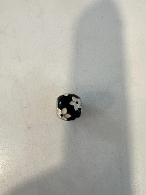 Pandora мистический цветок с черно-белой эмали подвеска подержанный - Изображение 1 из 3