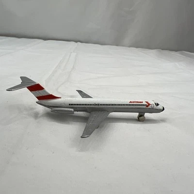 Zylmex-Austrian Airlines-McDonnell Douglas DC-9 Dyna-Flites-A103 loose - Image 1 of 4