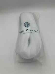 NUEVAS Zapatillas The Plaza Hotel NYC Nueva York Solo en Casa Película - Imagen 1 de 3