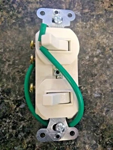 Pass Seymour 696LAG 15A Double Toggle Combination 3 WAY LIGHT ALMOND FREE SHIPc - Picture 1 of 4