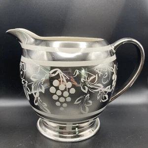 Sadler Pitcher Cream & Silver Painted Grapevine #1599 England 5 1/2" Vintage - Picture 1 of 12