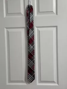 NWT Excellent Condition Calvin Klein Career Classic Men’s Neck Tie Red & Gray  - Picture 1 of 4
