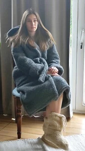 Merino Woolen Hooded Bathrobe Dressing SPA Gown 100% Sheep Wool Robe Merino Wool - Picture 1 of 6