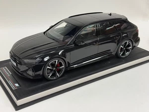 1/12 scaleMOTORHELIX Model of an Audi RS6 in Black on Leather base 30 pieces - Picture 1 of 7