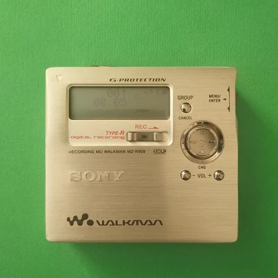 Sony MZ-R909 Silver Recording MiniDisc MD Walkman | Tested Working - Image 1 of 4