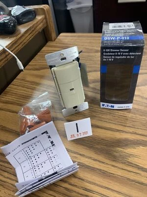 NEW! Eaton OSW-P-010 0-10V Multi-Volt Occupancy Lighting Dimmer Sensor, Ivory - Image 1 of 4