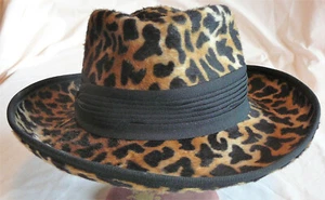 Vintage leopard sophisticated hat made in Italy for Saks Fifth Avenue incl. box - Picture 1 of 7