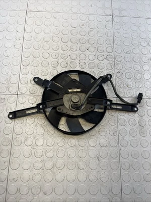 2009 - 2016 铃木 GSXR 1000 原始设备制造商收音机风扇良好二手原始设备制造商黑色原始设备制造商 — 第 1/4 张图片