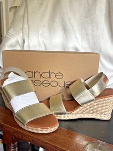ANDRE ASSOUS ALLISON SLINGBACK ESPADRILLE KEILABSATZ SANDALEN GOLD 35/5 US NEU MIT ETIKETT - Bild 1 von 4
