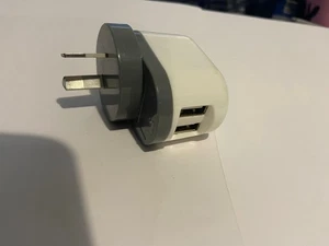 Cygnett Power Supply Unit Dual USB Adaptor Original Grey & White Good Condition - Picture 1 of 4