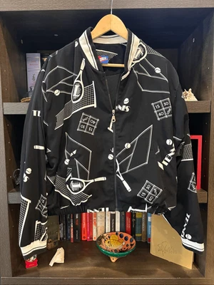 Chaqueta cortavientos estampada novedad tenis blanco y negro vintage Tail años 90 mediana Foto 1 de 4