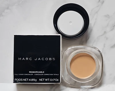 Corretivo Marc Jacobs 3 YOUNG RE(MARK)ABLE capa completa (0,17 oz.) - Imagem 1 de 4