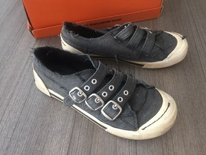 rocket dog shoes canada