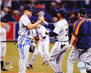 TODD JONES DETROIT TIGERS ACTION SIGNED 8x10 - Picture 1 of 1