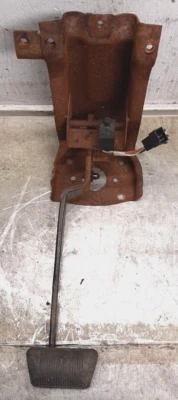 ✅Conjunto de pedal de freno automático Jeep Wrangler YJ 1987-1990 4 cilindros y 6 cilindros ENVÍO GRATUITO Foto 1 de 4