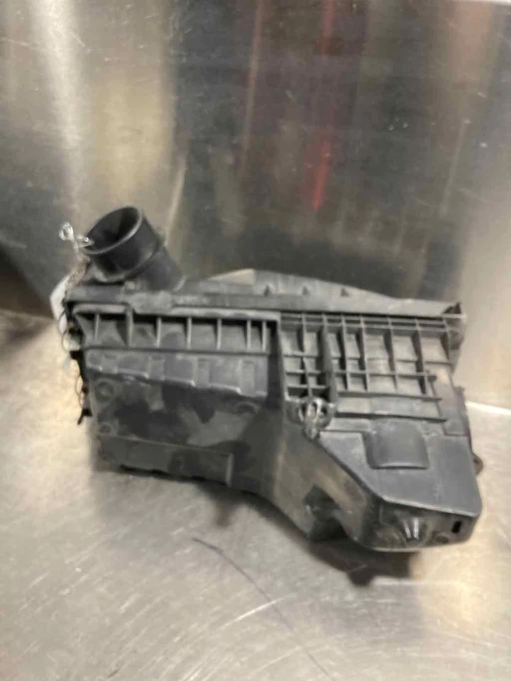 08 09 10 11 MERCURY MARINER Air Cleaner - Image 1 of 1