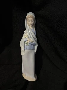 Lladro Girl with Calla Lillies SIGNED by artist #4650 - Picture 1 of 6