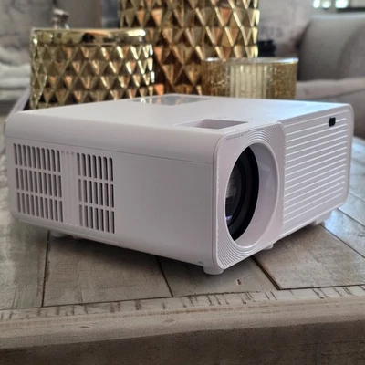REALIS WUX500S 1080p Projector - Great Condition - Image 1 of 4