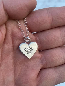 Handgefertigtes Sterlingsilber Herz mit Boognish - Bild 1 von 1