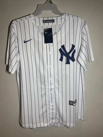 New York Yankees Aaron Judge Pinstripe Jersey Mens  Size XL Cover