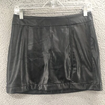 Saia feminina American Eagle couro sintético linha A 2 preta com zíper bolso frontal NOVA - Imagem 1 de 4