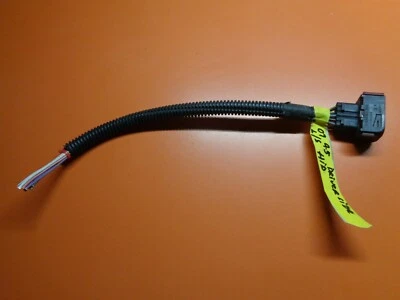 2006-2009 SAAB 9-5 HID XENON HEADLIGHT LAMP MAIN PLUG CONNECTOR PIGTAIL USED L/S - Image 1 of 4