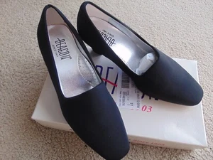 Nuevo Beacon Mujer Zapatos de salón Tacones Negros Zapatos de vestir 9W - Estilo "Willa" 051841-12 - Imagen 1 de 3