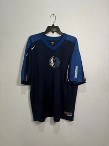 Camiseta deportiva grande de colección Y2K Nike Dallas Mavericks bordada calentamiento temporada regular - Imagen 1 de 10