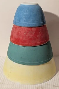 Pyrex PRIMARY COLORS Mixing Bowls Set Of 4 Green Yellow Blue Red 401 402 403 404 - Bild 1 von 5