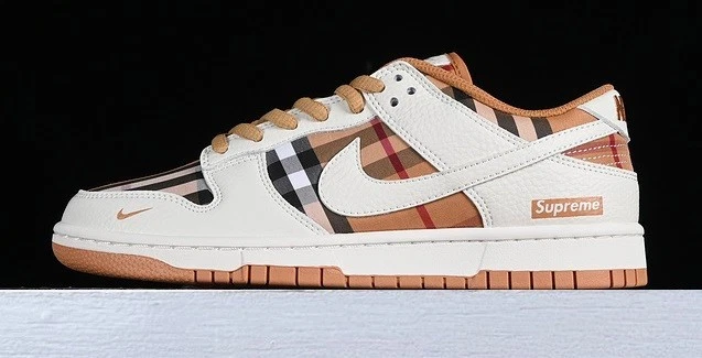 NIKE SB DUNK LOW SUPREME BIANCO MARRONE QUADRETTI TAGLIA 41 42 43 RESO GRATIS - Immagine 1 di 4