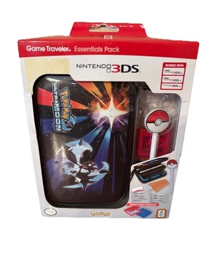 Nintendo 3DS Pokemon ULTRA MOON Game Traveler Essentials SET Consola Estuche RARO Foto 1 de 4