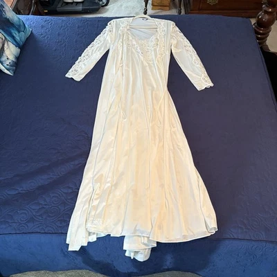 Vestido lencería vintage de lirio de Francia champán grande Negligee Foto 1 de 4