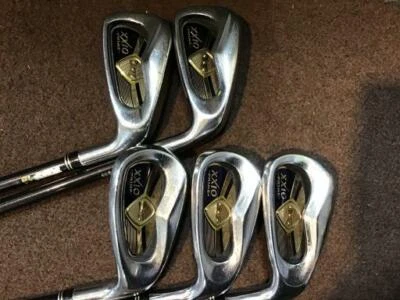 DUNLOP XXIO PRIME 2017 5PC SP900 Senior R2-FLEX IRONS SET GOLF CLUBS - Image 1 of 4