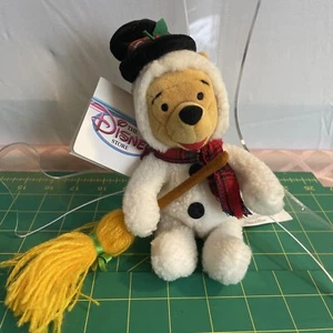 VINTAGE DISNEY STORE WINNIE THE POOH SNOWMAN CHRISTMAS BEANIE PLUSH BEAN BAG - Picture 1 of 13