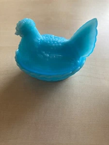 Antike Huhn Deckeldose um 1900? Pressglas Opalglas Blau Türkis Henne Ostern Nest - Bild 1 von 14