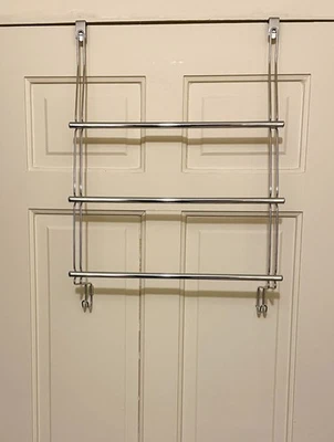 Toallero triple sobre la puerta con ganchos de almacenamiento 16,75 x 4,25 x 24 Foto 1 de 2